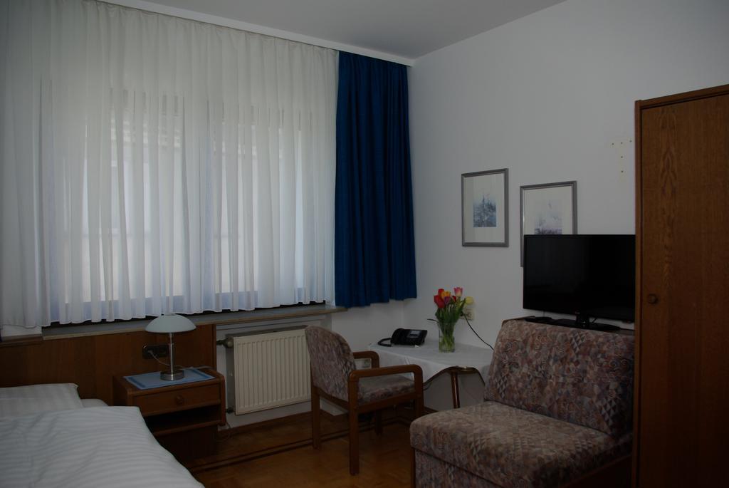Hotel Alte Bruecke Bad Homburg vor der Höhe Pokoj fotografie